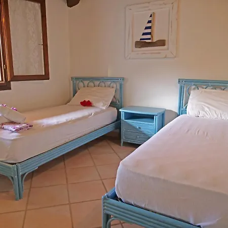 Vista Sul Mare E Tavolara Budoniaffitti بيت للعطل *