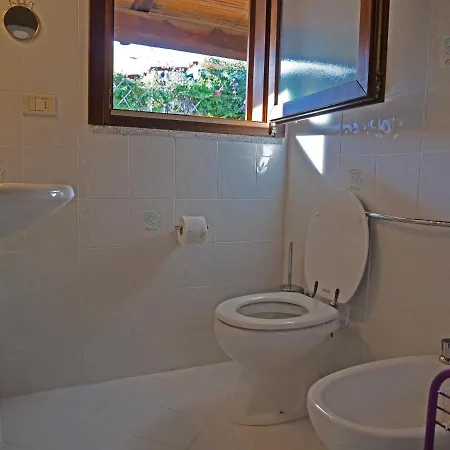 Vista Sul Mare E Tavolara Budoniaffitti بيت للعطل *