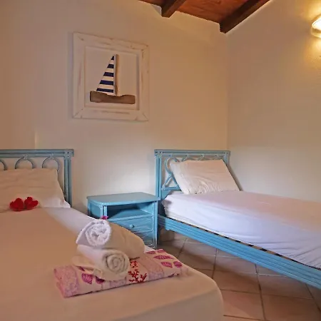 Vista Sul Mare E Tavolara Budoniaffitti بيت للعطل *